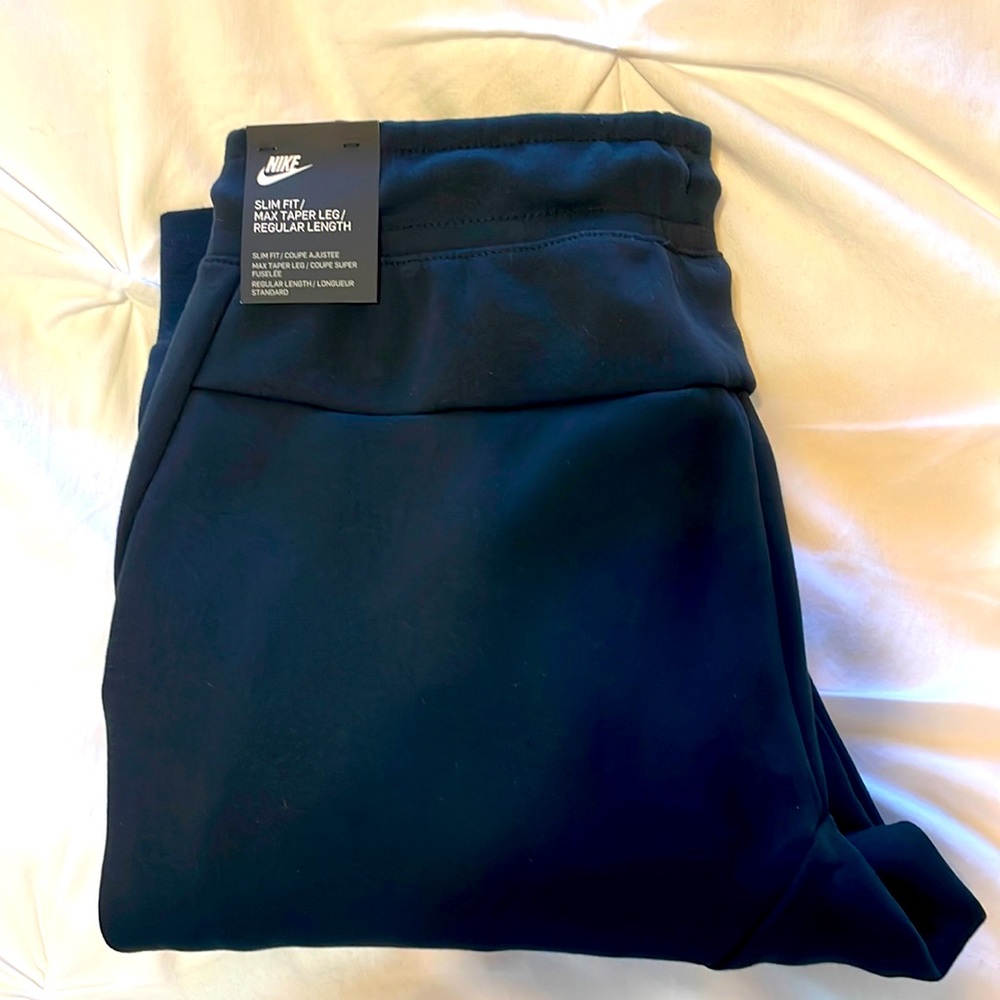 NWT Nike Tech Fleece Joggers